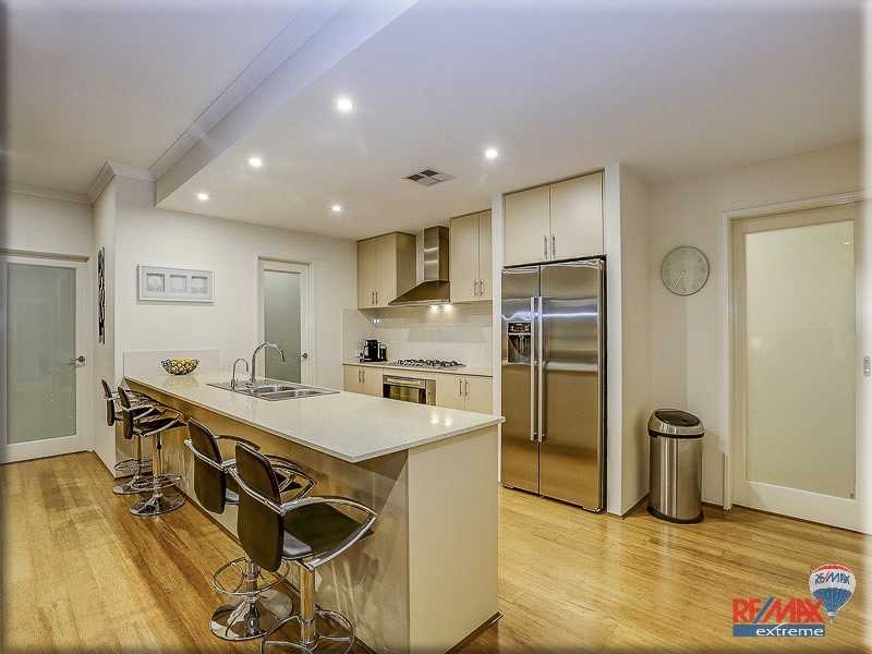 7 Daytona Road, Yanchep WA 6035