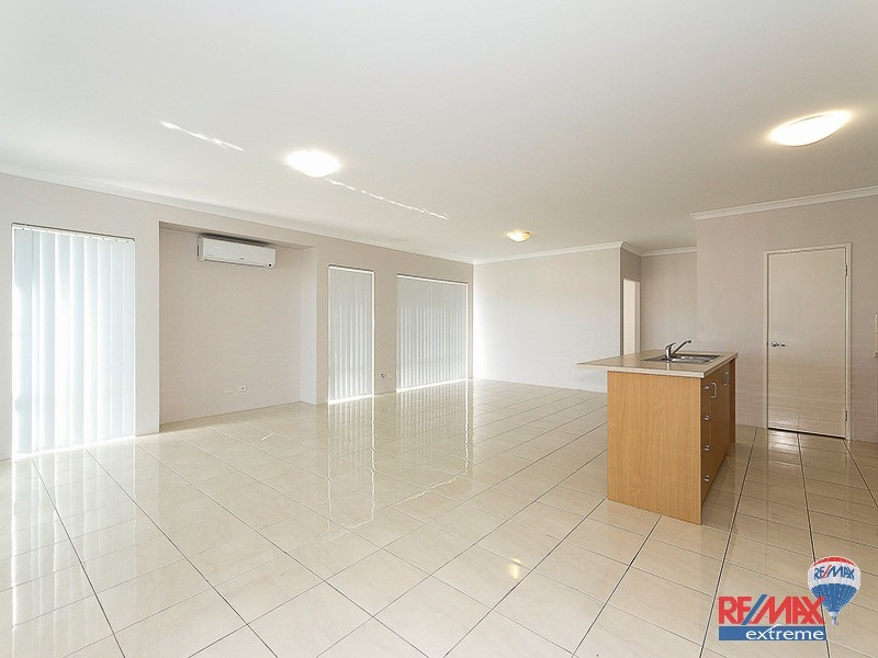 9 Lunar Street, Yanchep WA 6035