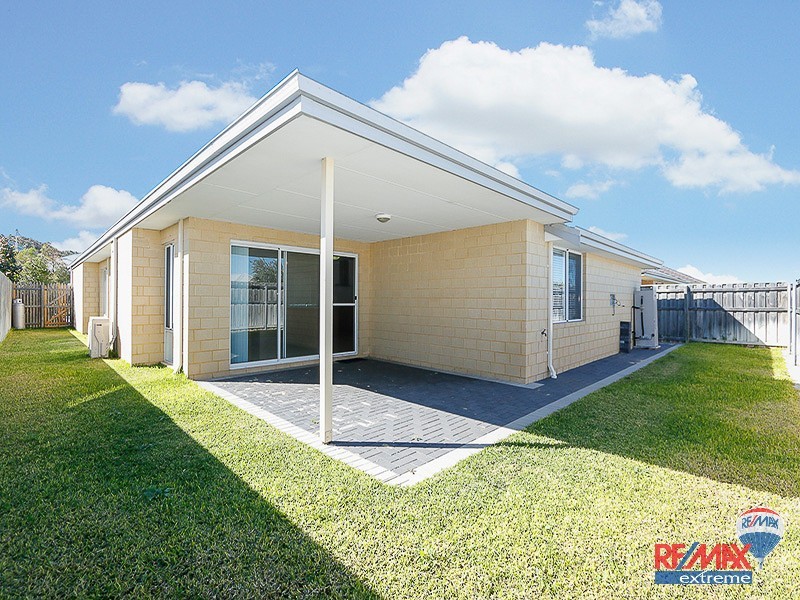 9 Lunar Street, Yanchep WA 6035