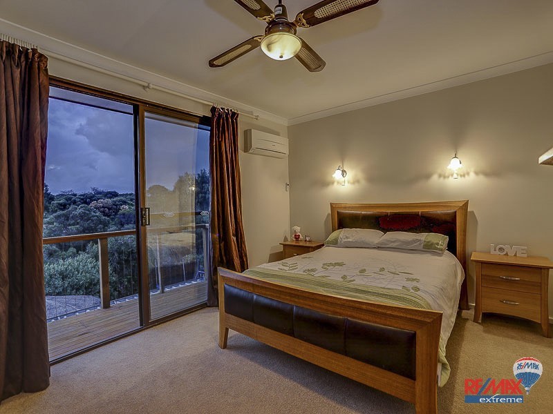 81 Lagoon Drive, Yanchep WA 6035