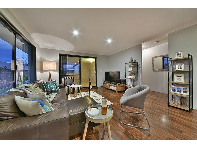 33 Newbliss Gardens, Butler WA 6036