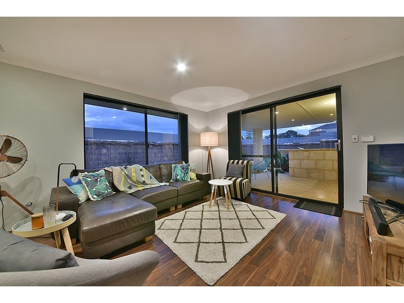 33 Newbliss Gardens, Butler WA 6036