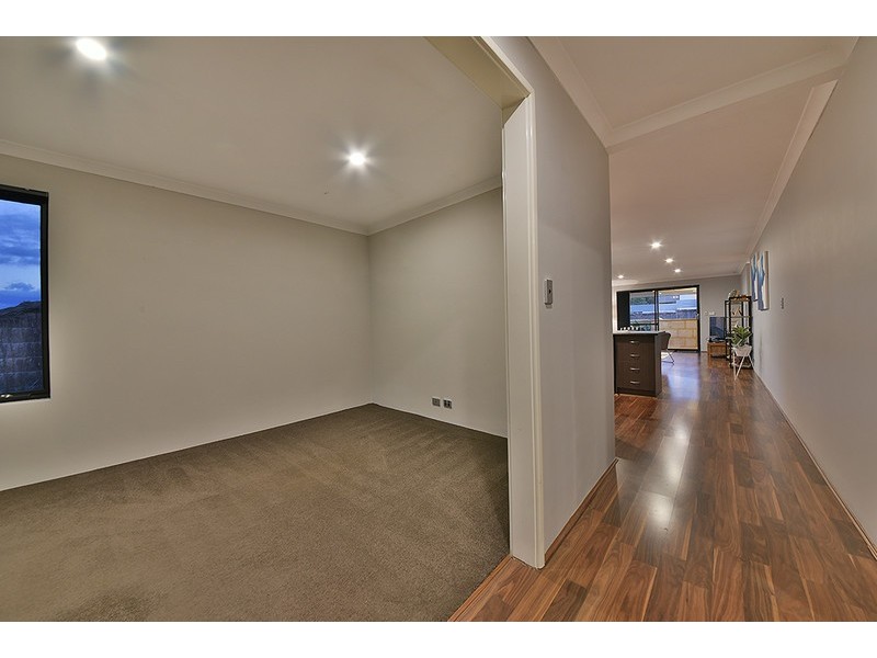 33 Newbliss Gardens, Butler WA 6036