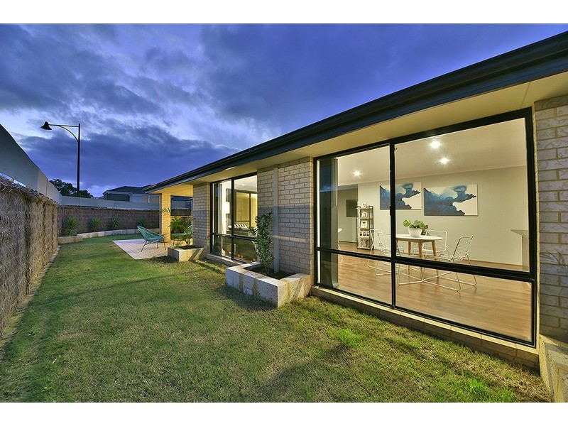 33 Newbliss Gardens, Butler WA 6036