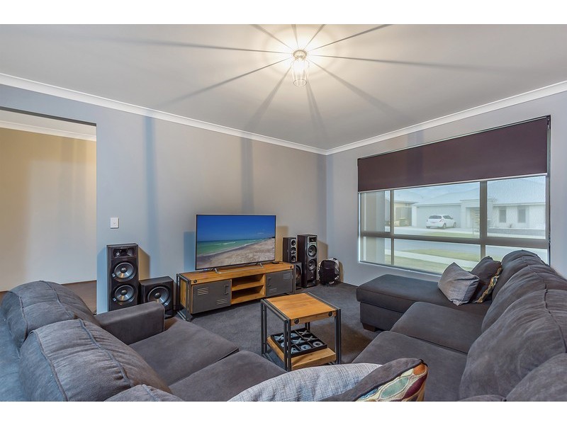 3 Apricot Road, Eglinton WA 6034