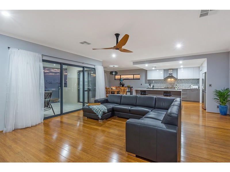 8 Needletail Avenue, Alkimos WA 6038