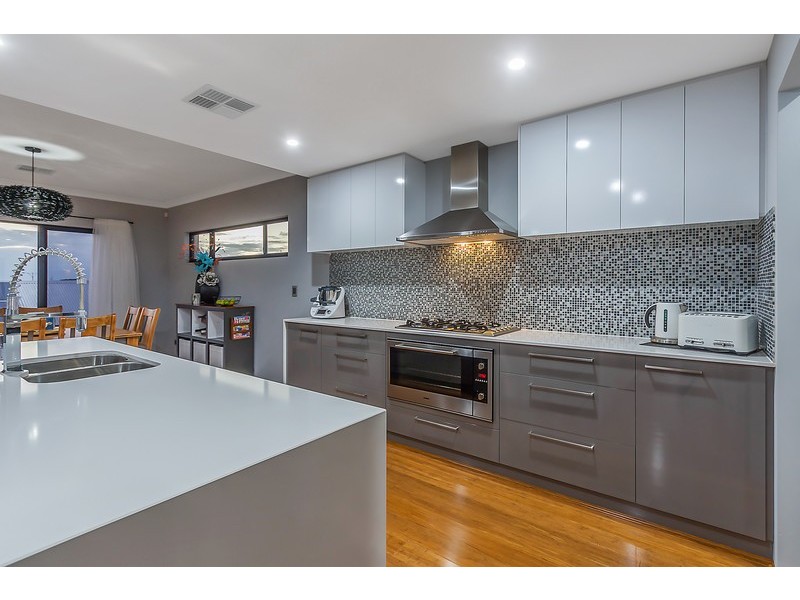 8 Needletail Avenue, Alkimos WA 6038