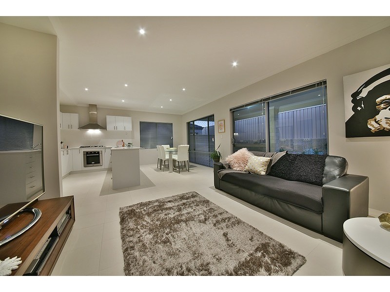 34 Langport Way, Butler WA 6036