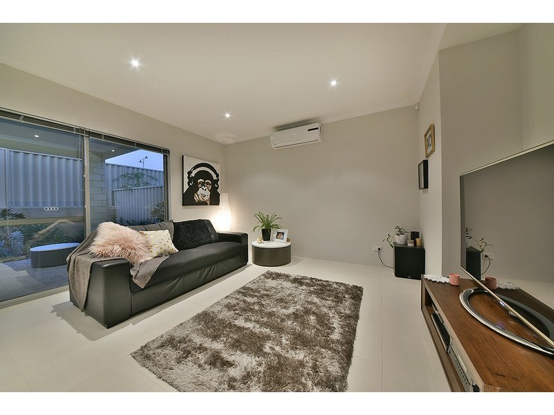 34 Langport Way, Butler WA 6036