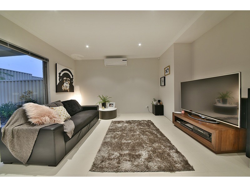 34 Langport Way, Butler WA 6036