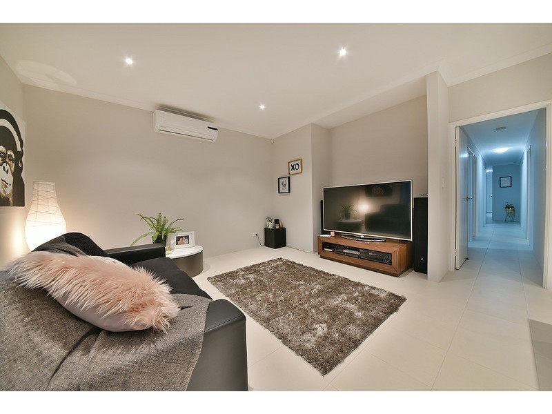 34 Langport Way, Butler WA 6036