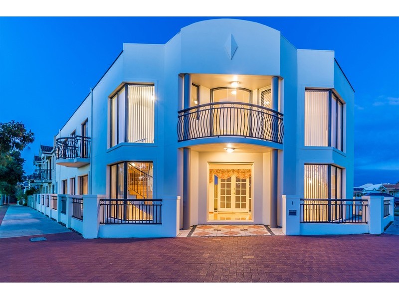 1 St Pauls Crescent, Joondalup WA 6027