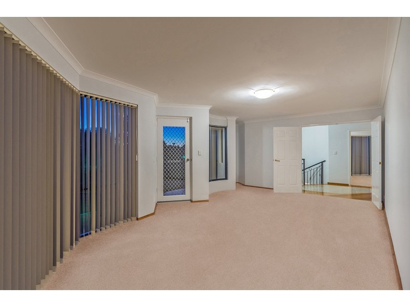 1 St Pauls Crescent, Joondalup WA 6027