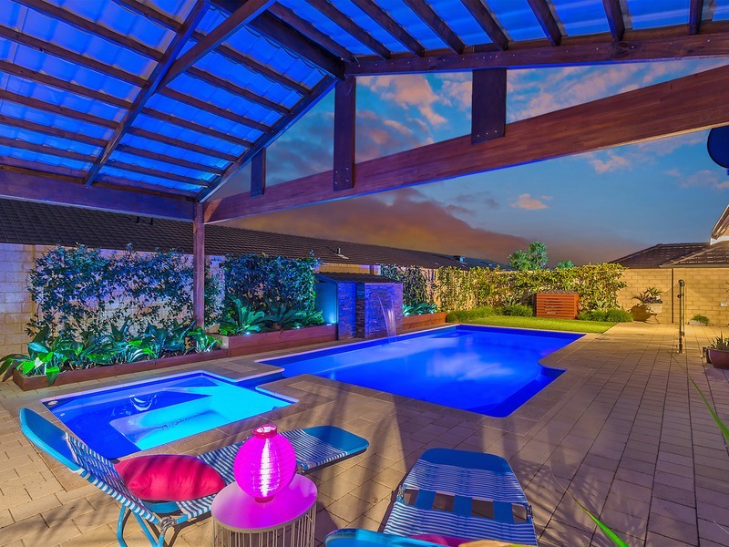 11 Mulgrave Loop, Mindarie WA 6030