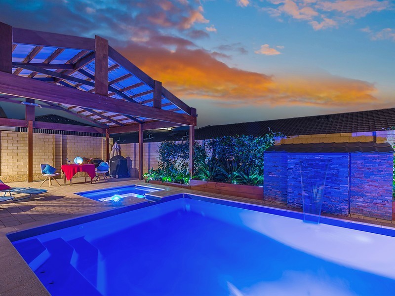 11 Mulgrave Loop, Mindarie WA 6030