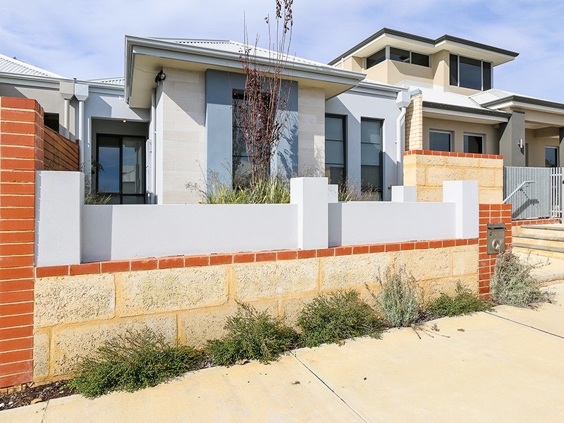 4 Antares Street, Clarkson WA 6030