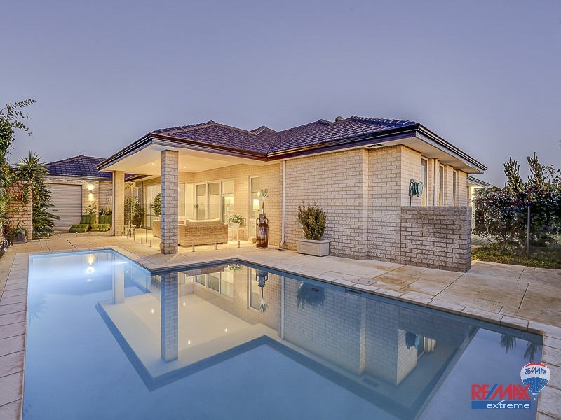 15 Flax Road, Yanchep WA 6035