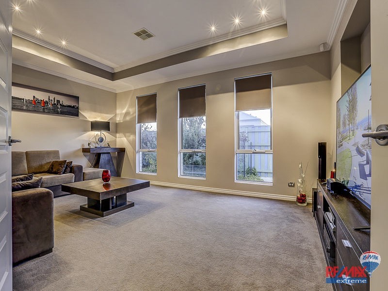 15 Flax Road, Yanchep WA 6035