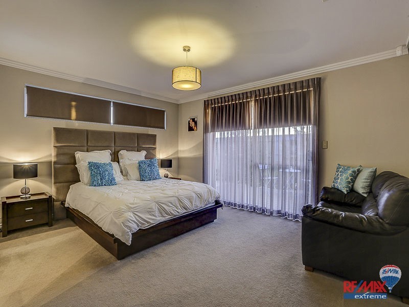 15 Flax Road, Yanchep WA 6035