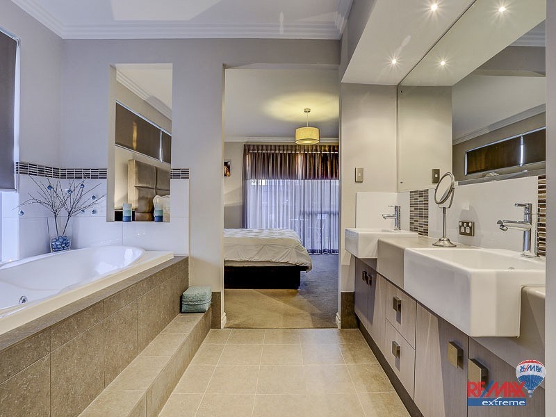 15 Flax Road, Yanchep WA 6035