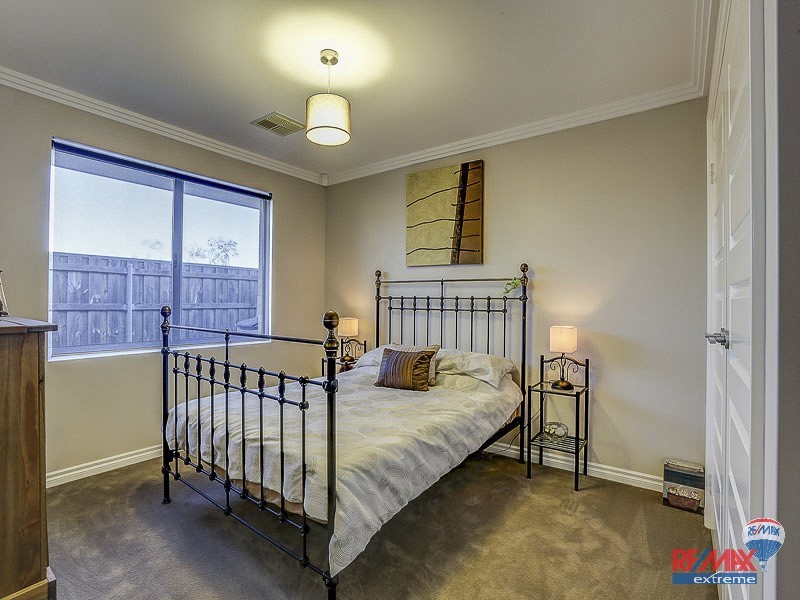 15 Flax Road, Yanchep WA 6035