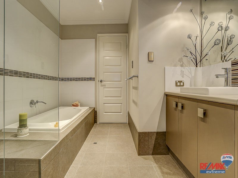 15 Flax Road, Yanchep WA 6035