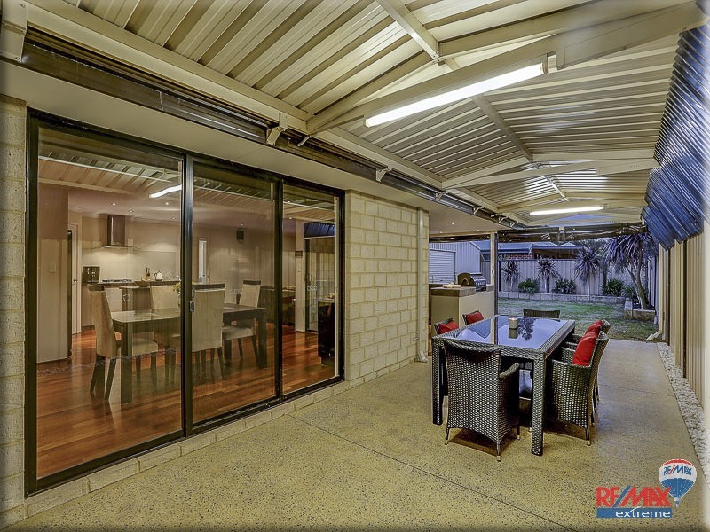 15 Stanbroke Turn, Carramar WA 6031