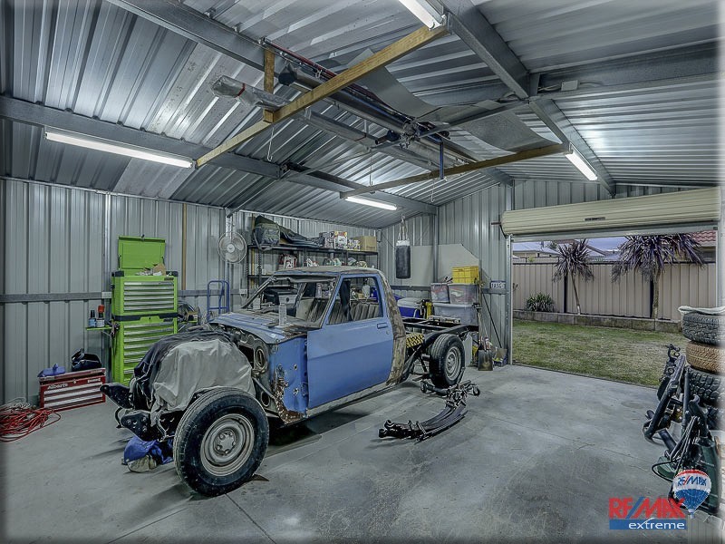 15 Stanbroke Turn, Carramar WA 6031