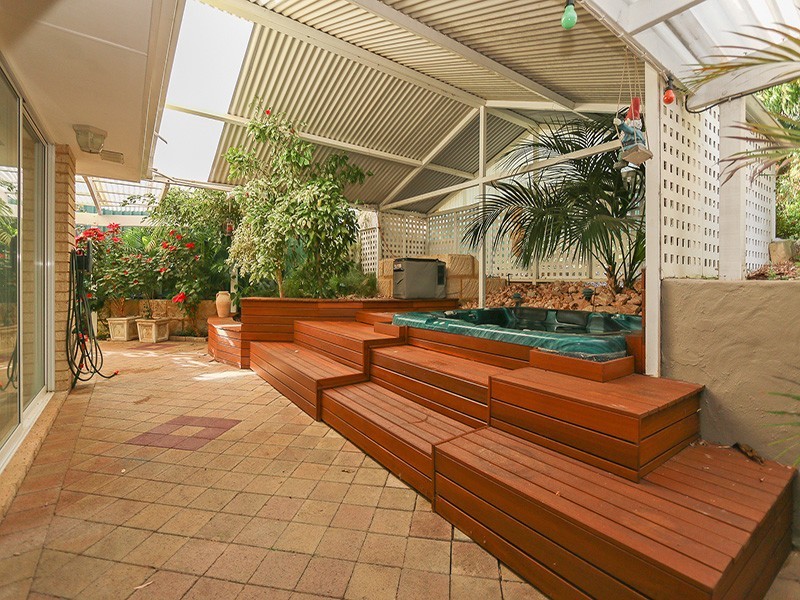 12 Vaughey Road, Quinns Rocks WA 6030