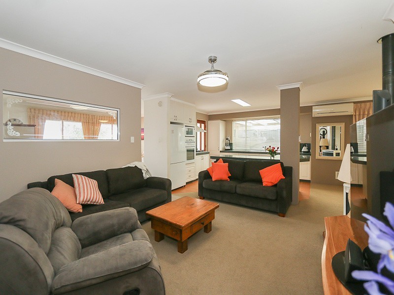 12 Vaughey Road, Quinns Rocks WA 6030