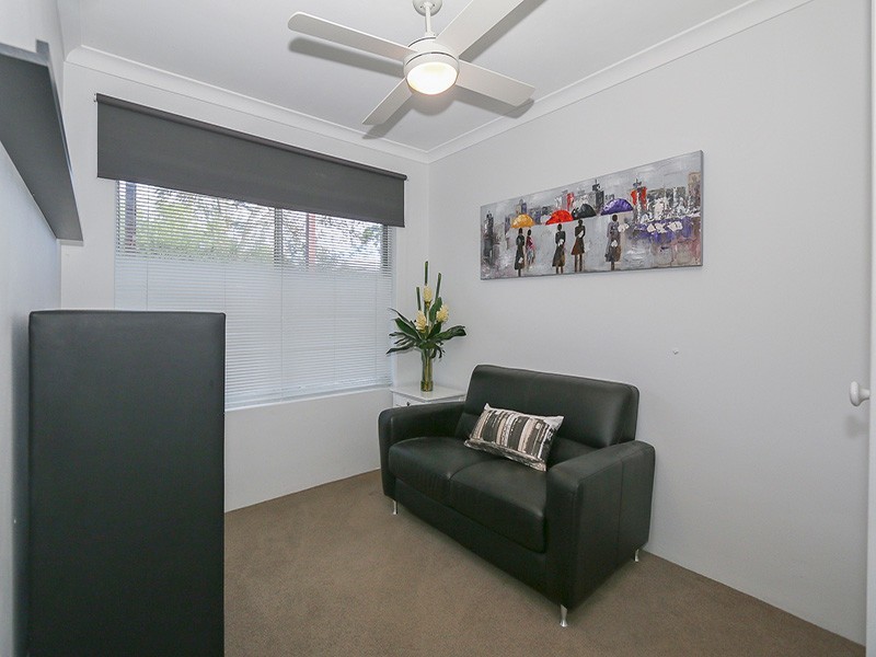 12 Vaughey Road, Quinns Rocks WA 6030