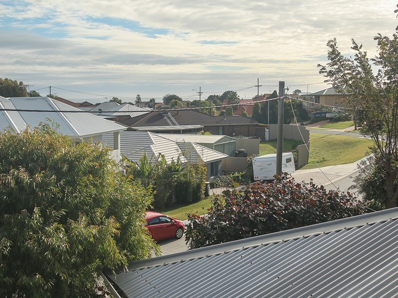 12 Vaughey Road, Quinns Rocks WA 6030