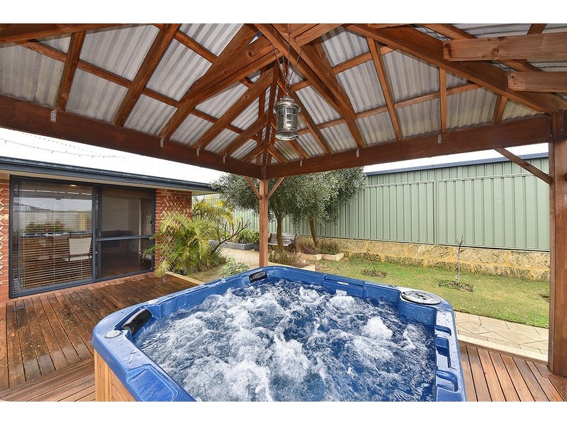 14 Redcloud Ridge, Merriwa WA 6030
