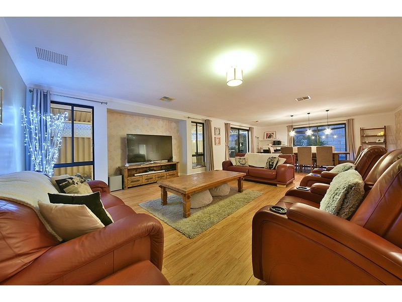 39 Dirleton Loop, Butler WA 6036
