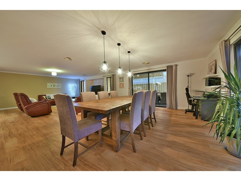 39 Dirleton Loop, Butler WA 6036