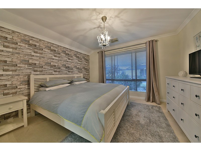 39 Dirleton Loop, Butler WA 6036