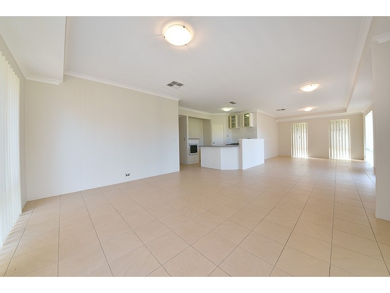 21 Ammanford Crescent, Butler WA 6036