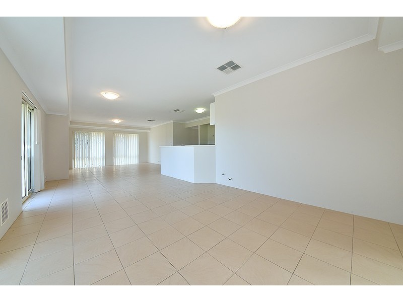 21 Ammanford Crescent, Butler WA 6036