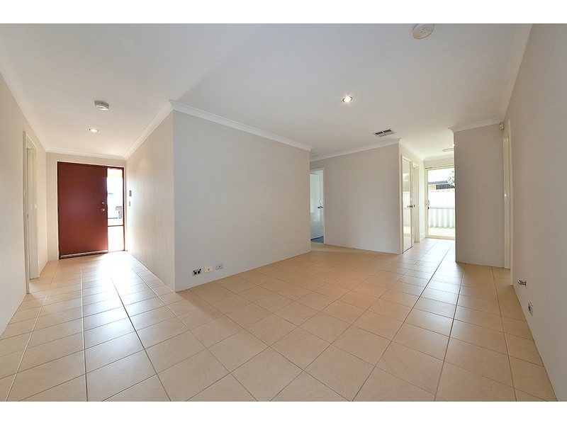 21 Ammanford Crescent, Butler WA 6036