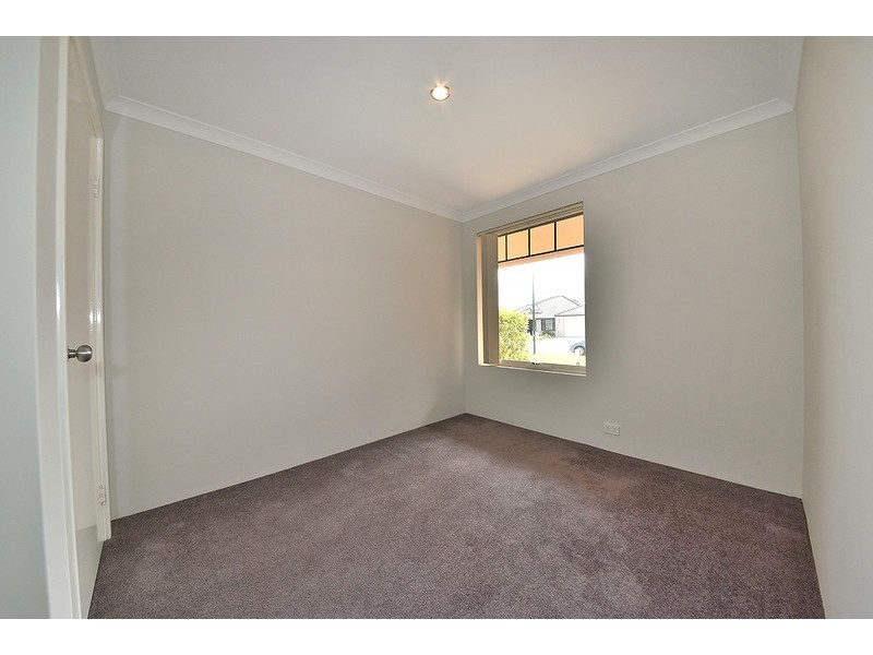 21 Ammanford Crescent, Butler WA 6036