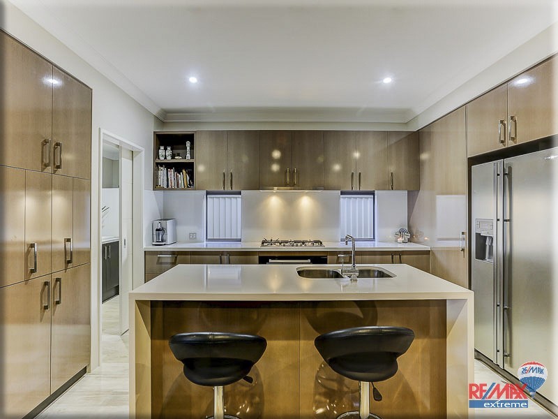 37 Comito Bend, Alkimos WA 6038