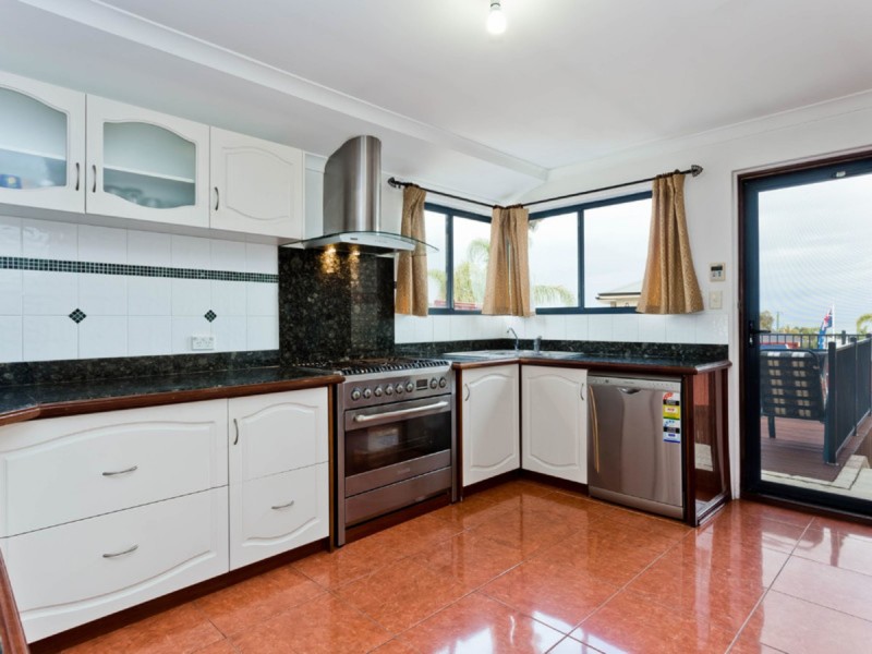 8 Parham Road, Quinns Rocks WA 6030