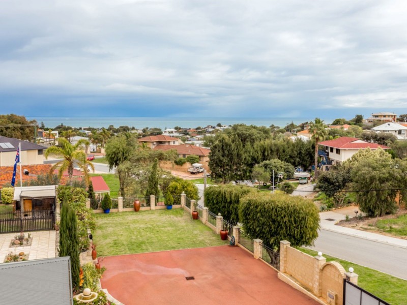8 Parham Road, Quinns Rocks WA 6030