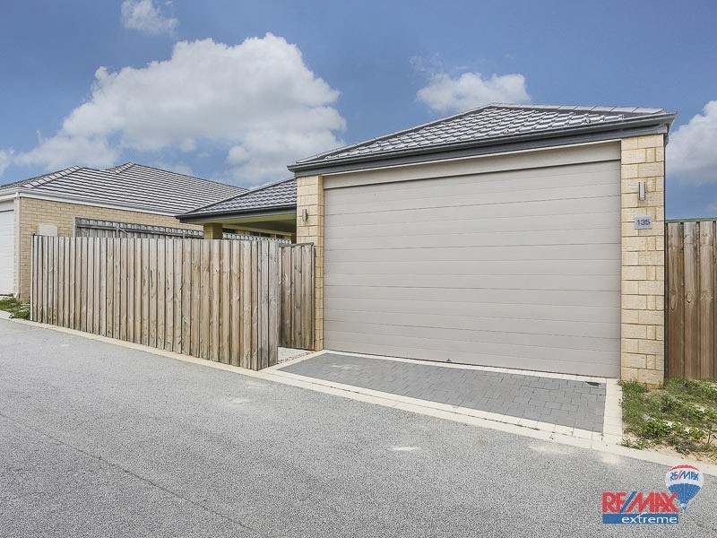 135 Lindsay Beach Boulevard, Yanchep WA 6035