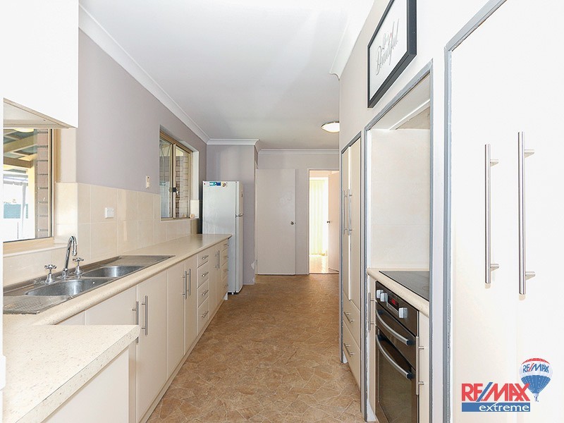 11 Trotman Crescent, Yanchep WA 6035