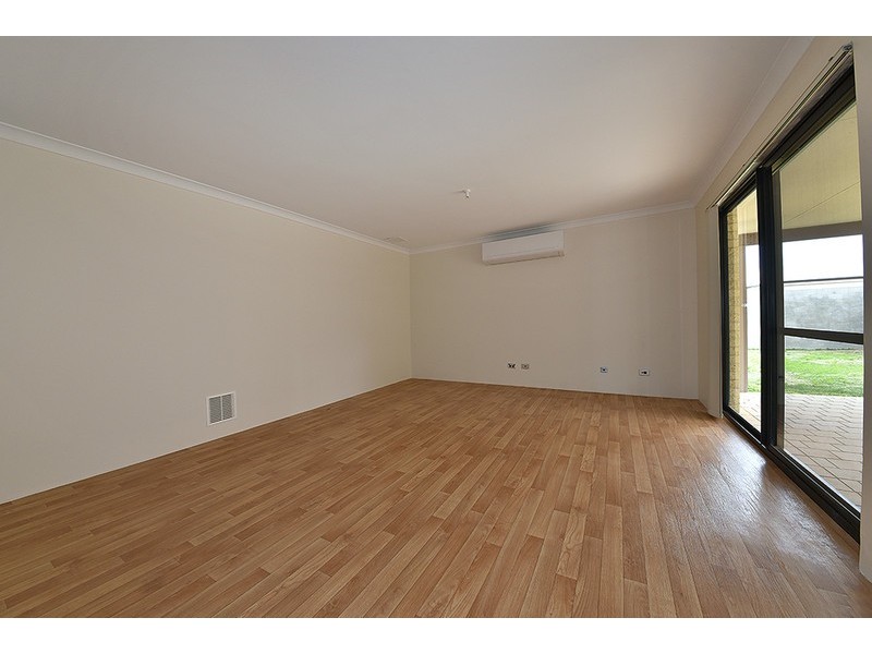 117 Rosegreen Avenue, Butler WA 6036