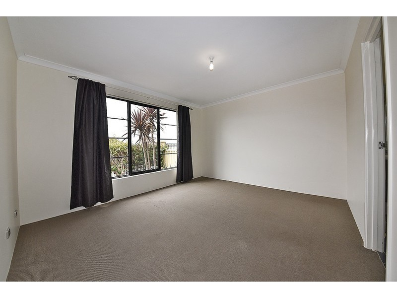 117 Rosegreen Avenue, Butler WA 6036