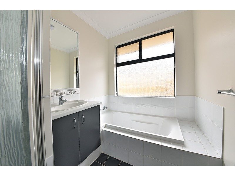 117 Rosegreen Avenue, Butler WA 6036