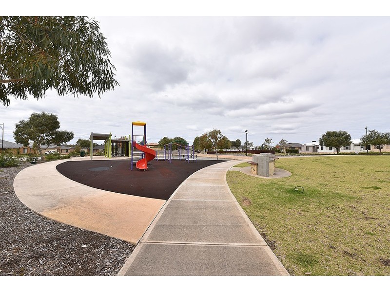 117 Rosegreen Avenue, Butler WA 6036