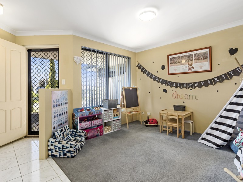 21 Badcoe Alley, Clarkson WA 6030